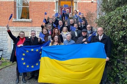 Европейските посланици в Дъблин посетиха посолството на Украйна в Ирландия в солидарност с Украйна